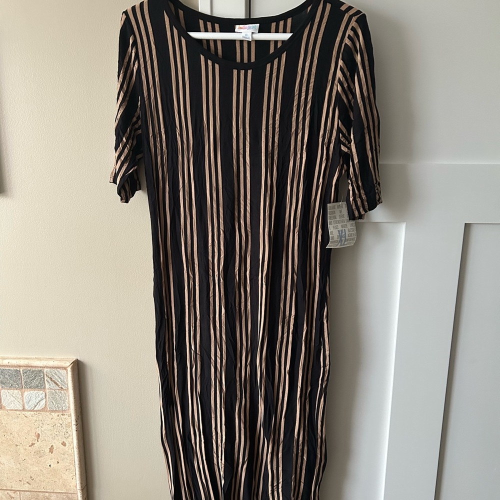 LuLaRoe XL Julia Dress - Black & Cream